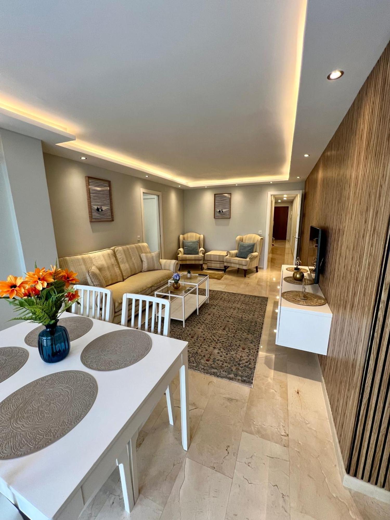 Apartamentos Prestige Suites Malaga IV Buitenkant foto