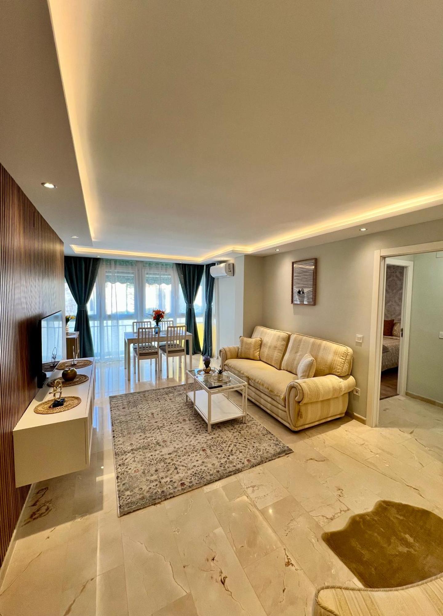 Apartamentos Prestige Suites Malaga IV Buitenkant foto