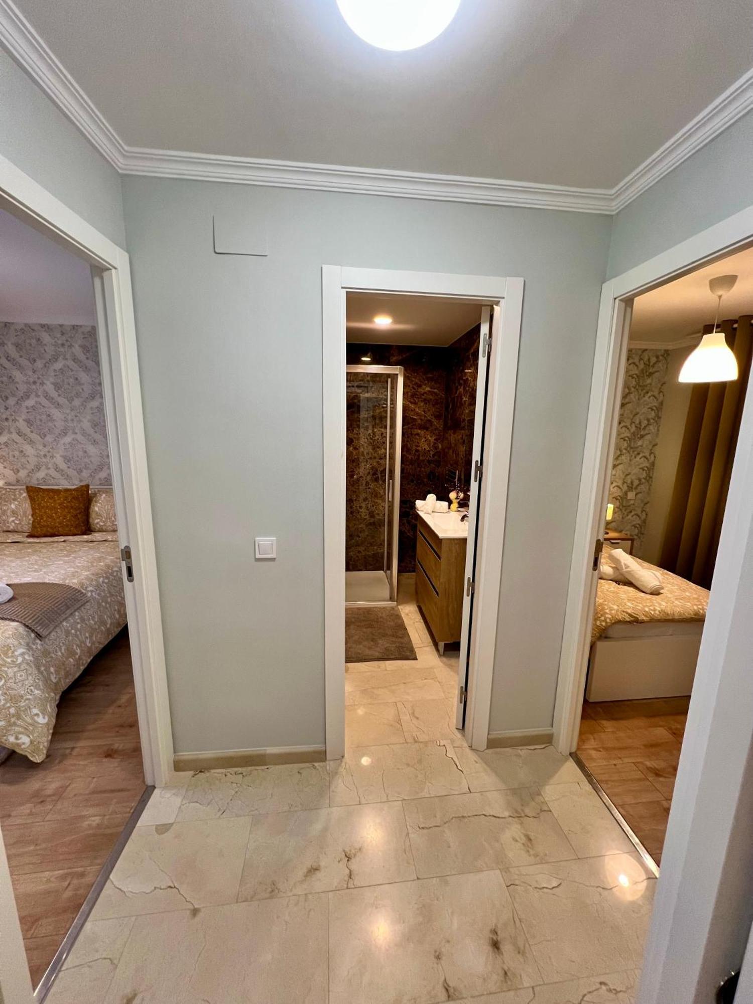 Apartamentos Prestige Suites Malaga IV Buitenkant foto