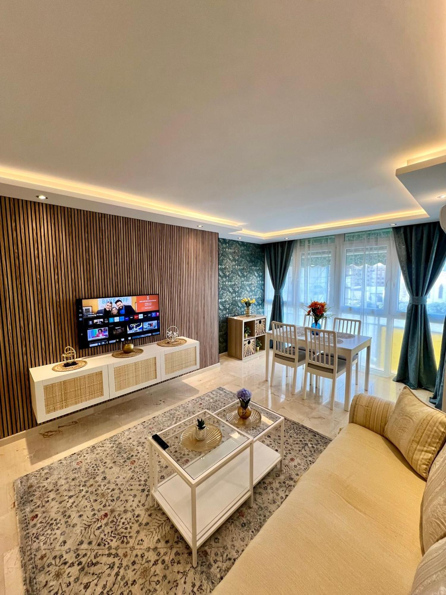 Apartamentos Prestige Suites Malaga IV Buitenkant foto